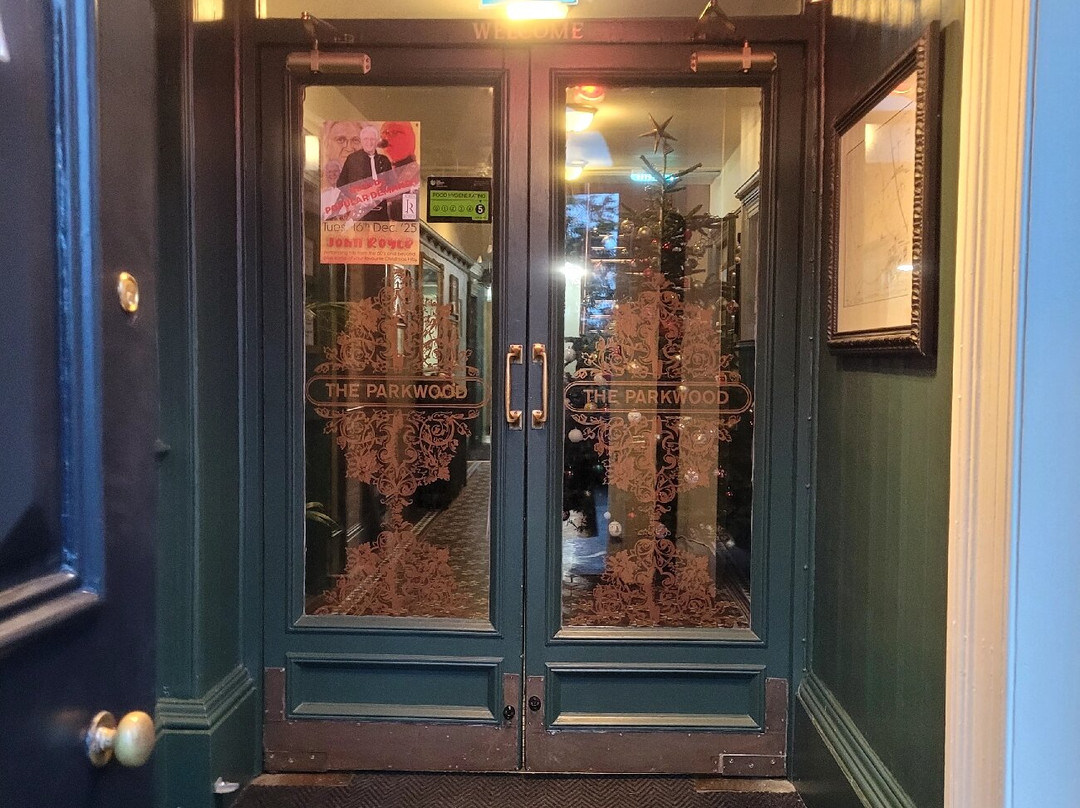 The Parkwood Hotel主图