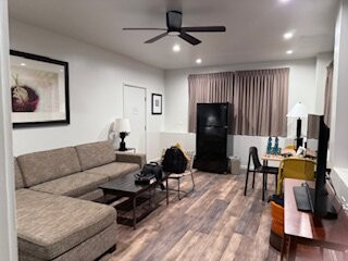 毛伊岛海滨酒店主图