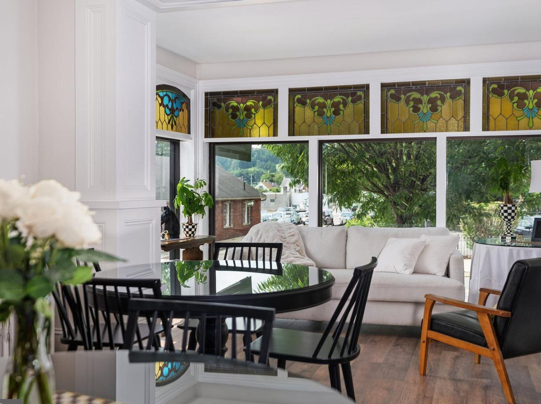 The Atherton Inn主图