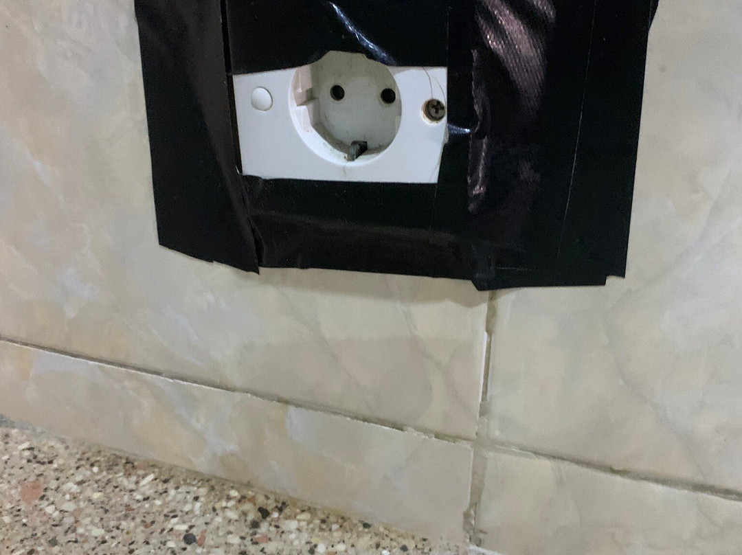 雷叶雷叶房酒店主图