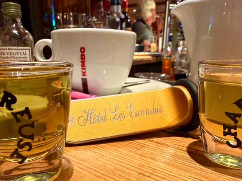 Hôtel - Bar - Restaurant Les Escondus主图