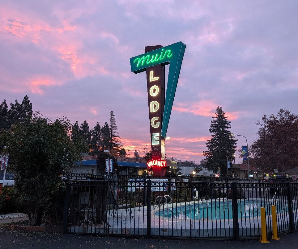 Muir Lodge Motel主图