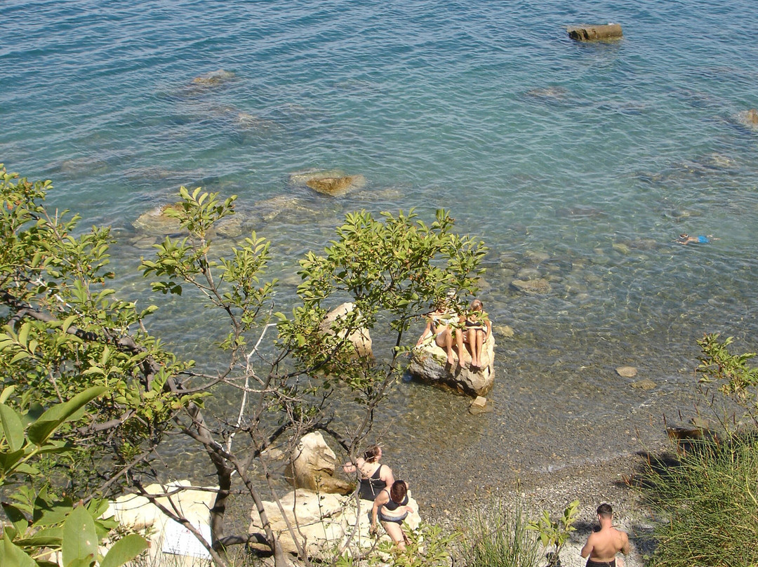 Plaža mesečev zaliv-Strunjan必去景点