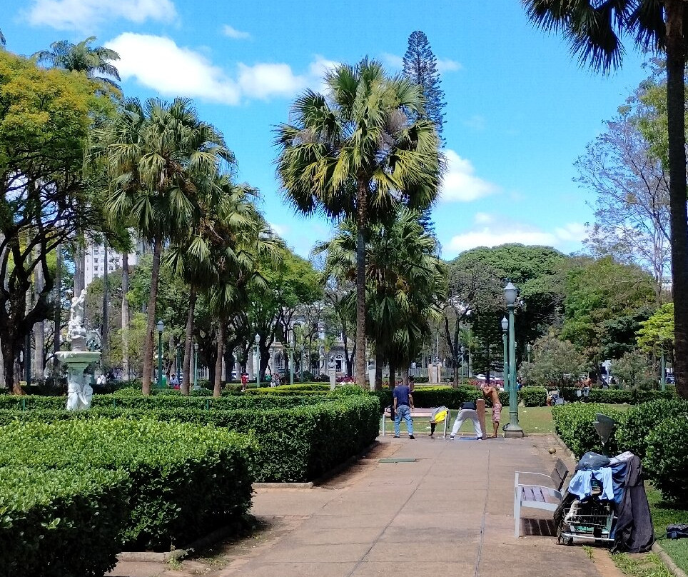 Praça da Liberdade-贝洛哈里桑塔必去景点