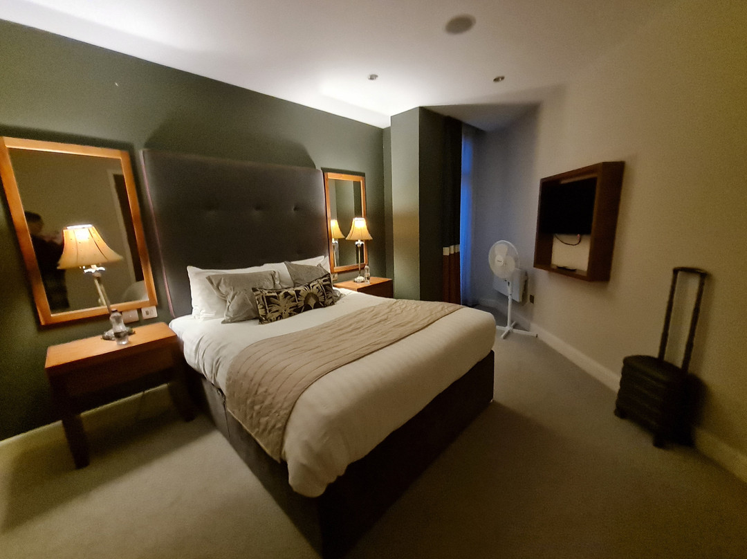 尚波斯酒店主图