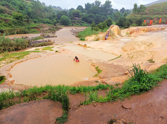 Geysers of Analavory-Analavory必去景点