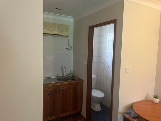 殖民地风格庭院摩托宾馆主图