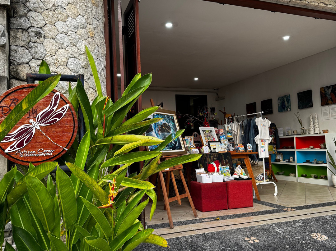 Red Dragonfly-沙努尔必去景点