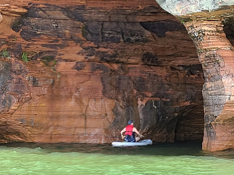 Meyers Beach Sea Caves-Bayfield必去景点