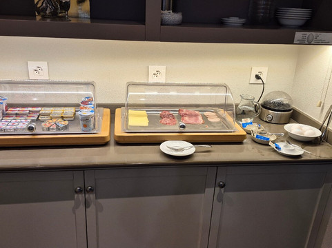 亚历山德拉酒店主图