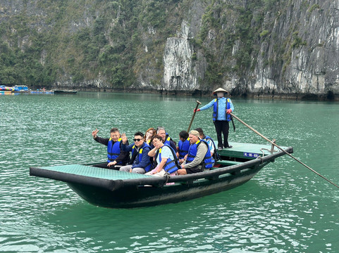 Victory Star Cruise-下龙湾必去景点