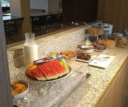 堪培拉勒克斯酒店主图