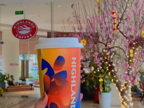 下龙曼青大酒店主图