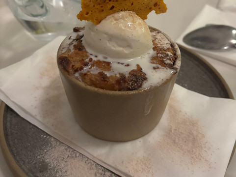 Bisous Bisous - Chorlton