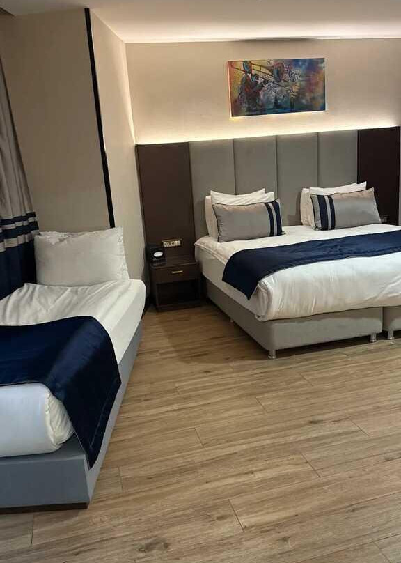 阿普里斯豪华酒店主图