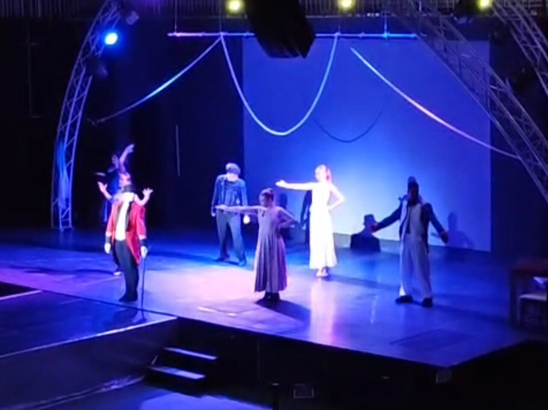 HL里奥白色海滩酒店主图