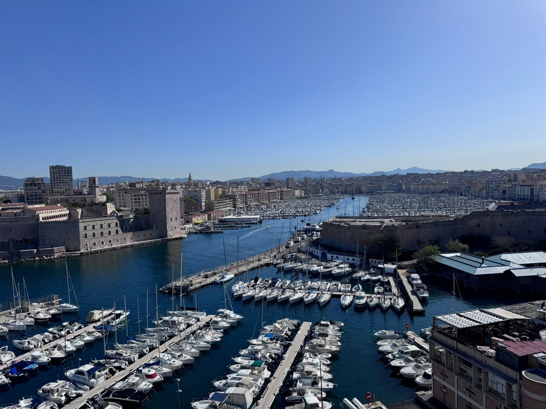 Les Trois Forts