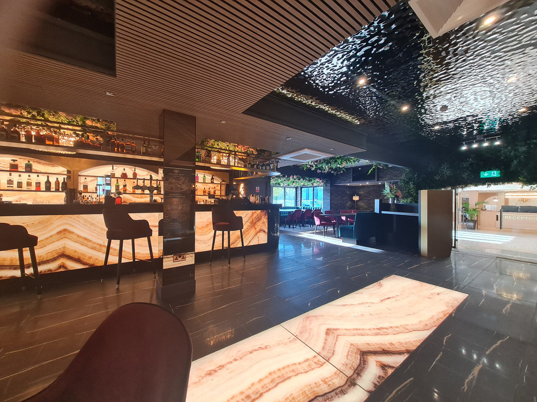 Palms Hotel & Retreat By Palette London Romford