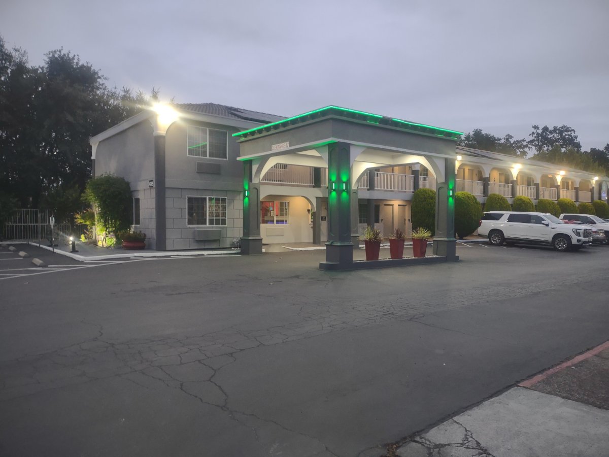 尤凯亚速 8 酒店(Super 8 By Wyndham Ukiah)-旅行者