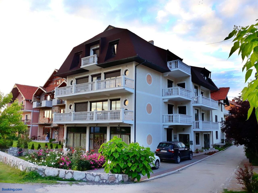 Villa Simic