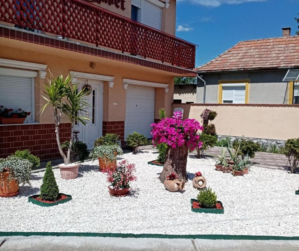 Margaret Apartman