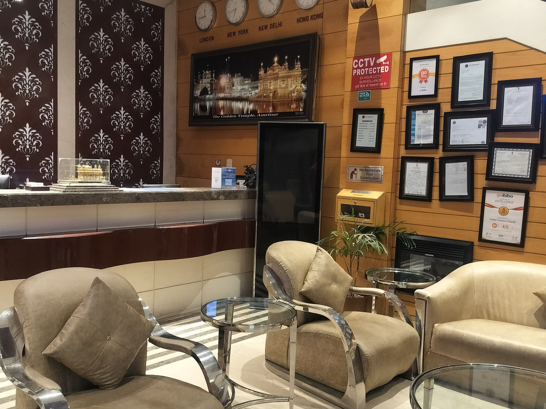 萨维拉格兰德酒店主图