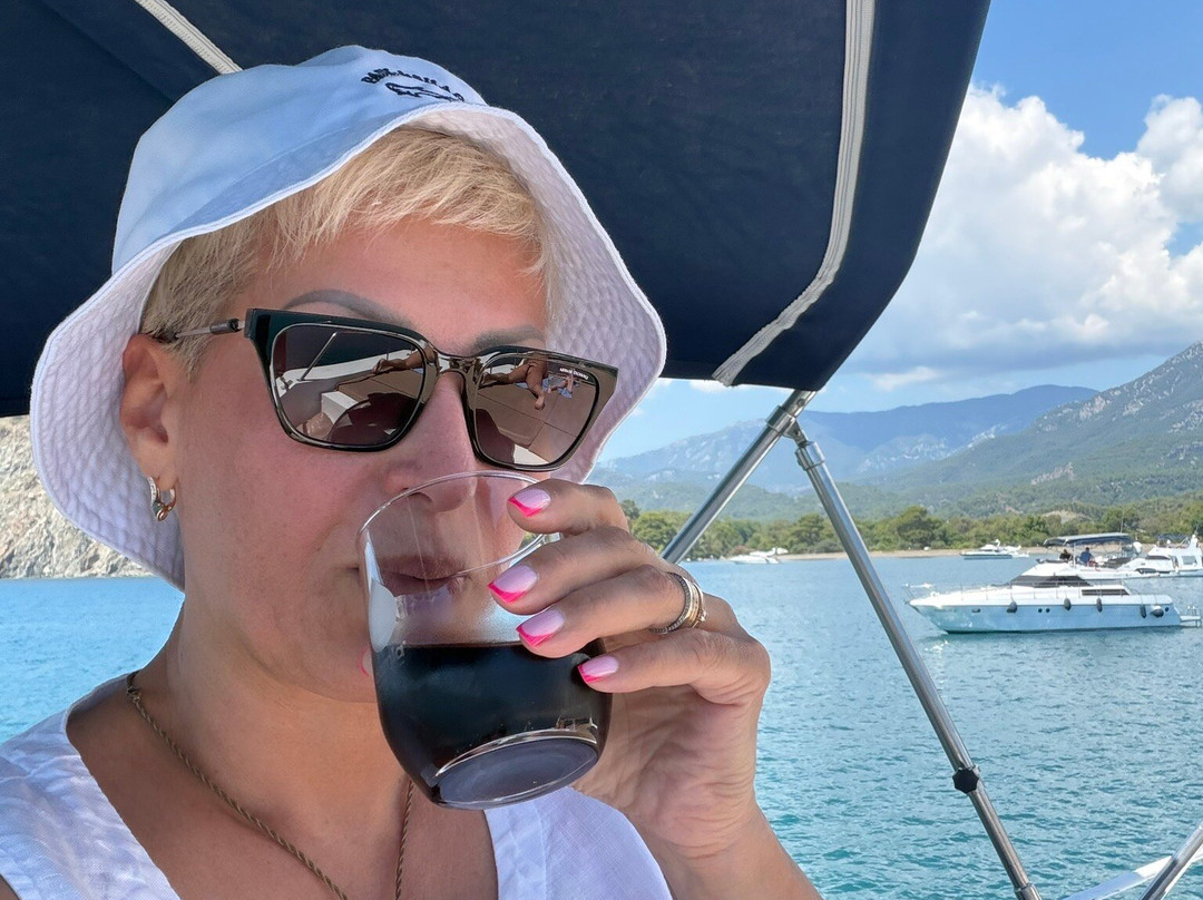 卡姆尤瓦海滩酒店主图