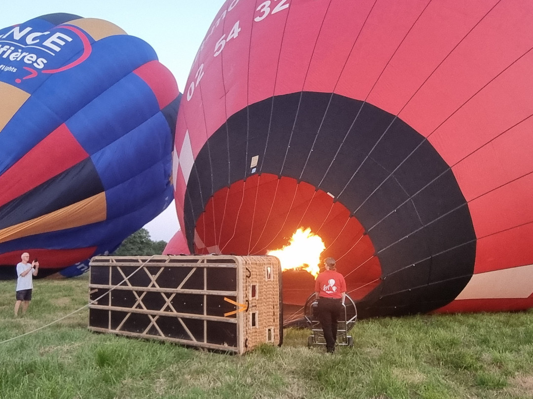 Art Montgolfieres-Saint-Georges-sur-Cher必去景点