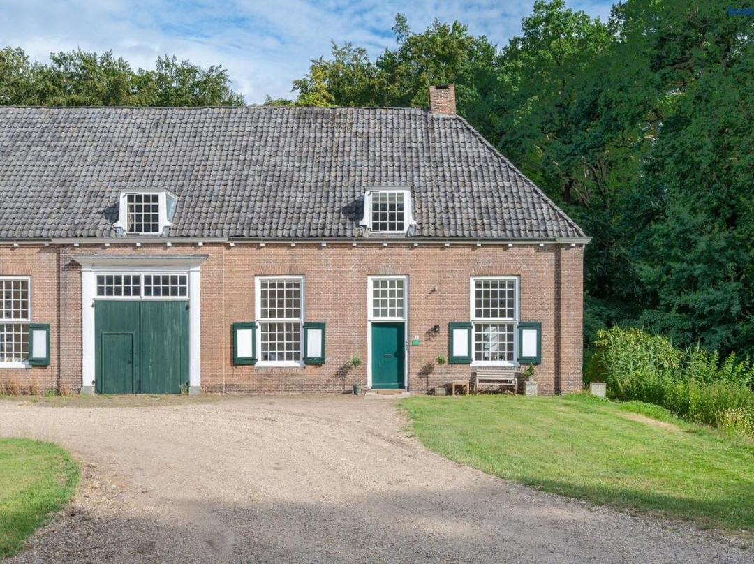 De Zwaluwenburg