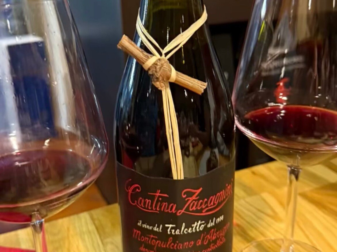 Vineria Enoteca dotvini-San Sperate必去景点