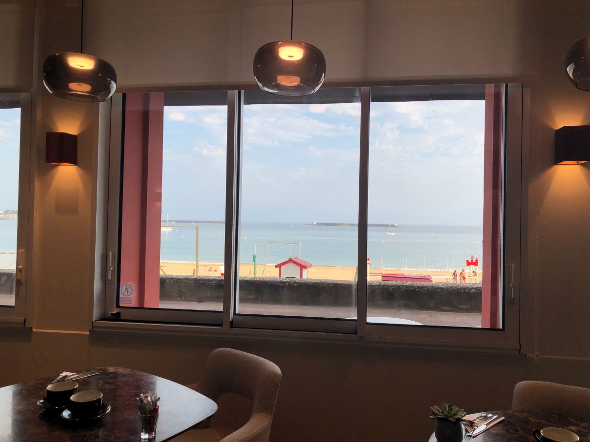 海滩酒店-旅行者