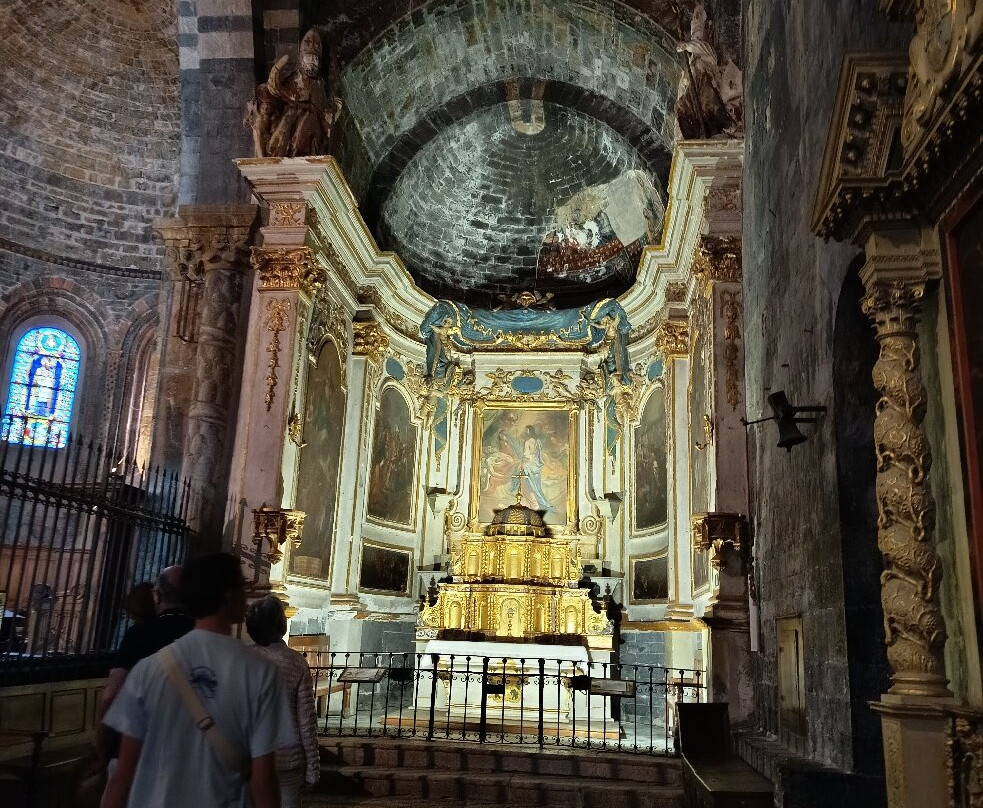 Eglise Notre-Dame-du-Réal-Embrun必去景点