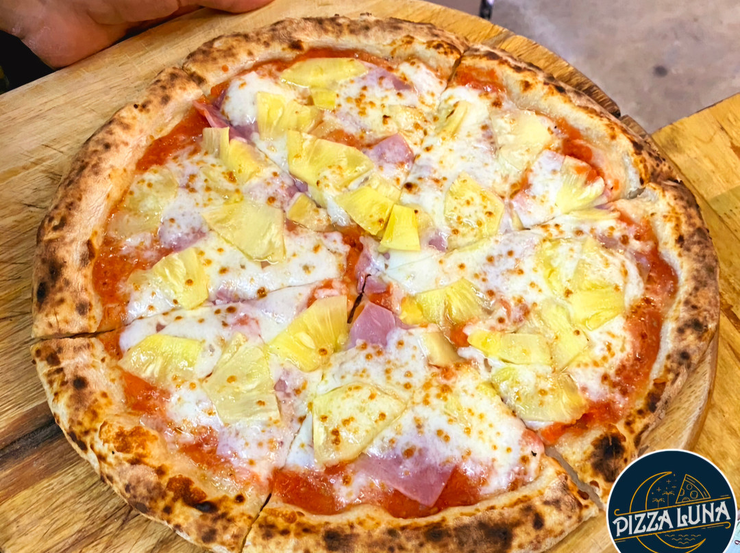 Pizza Luna