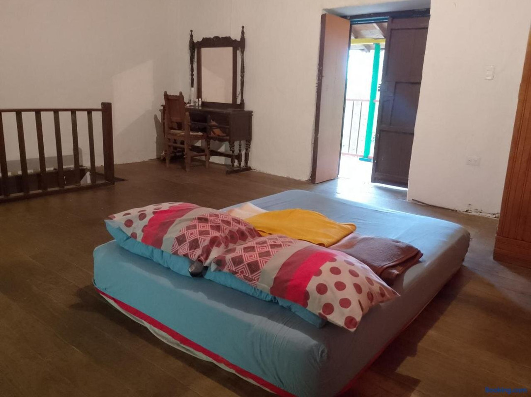 Habitacion en casa de campo via al aeropuerto