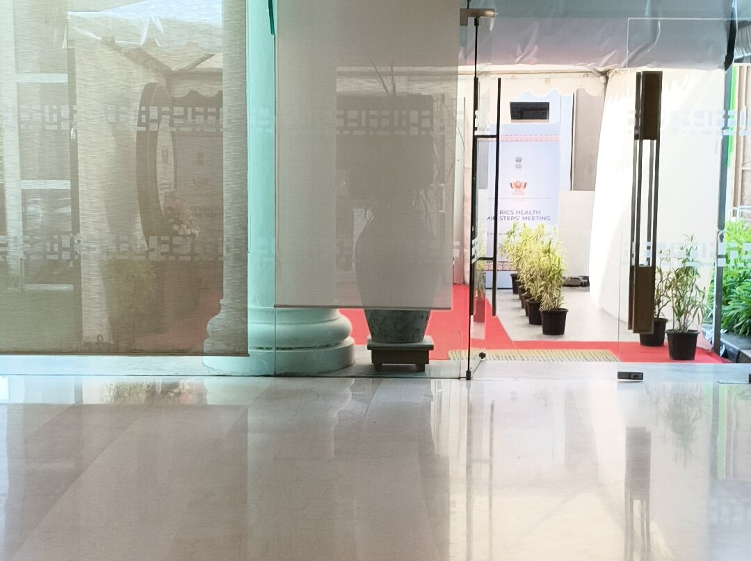 拉利特昌迪格酒店主图