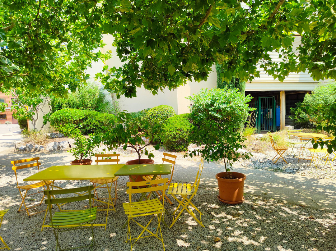 L'Occitane en Provence-马诺斯克必去景点