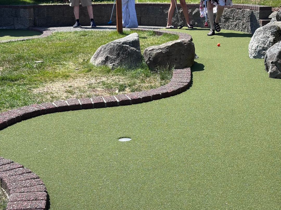 Miracle Beach Mini Golf-黑溪必去景点