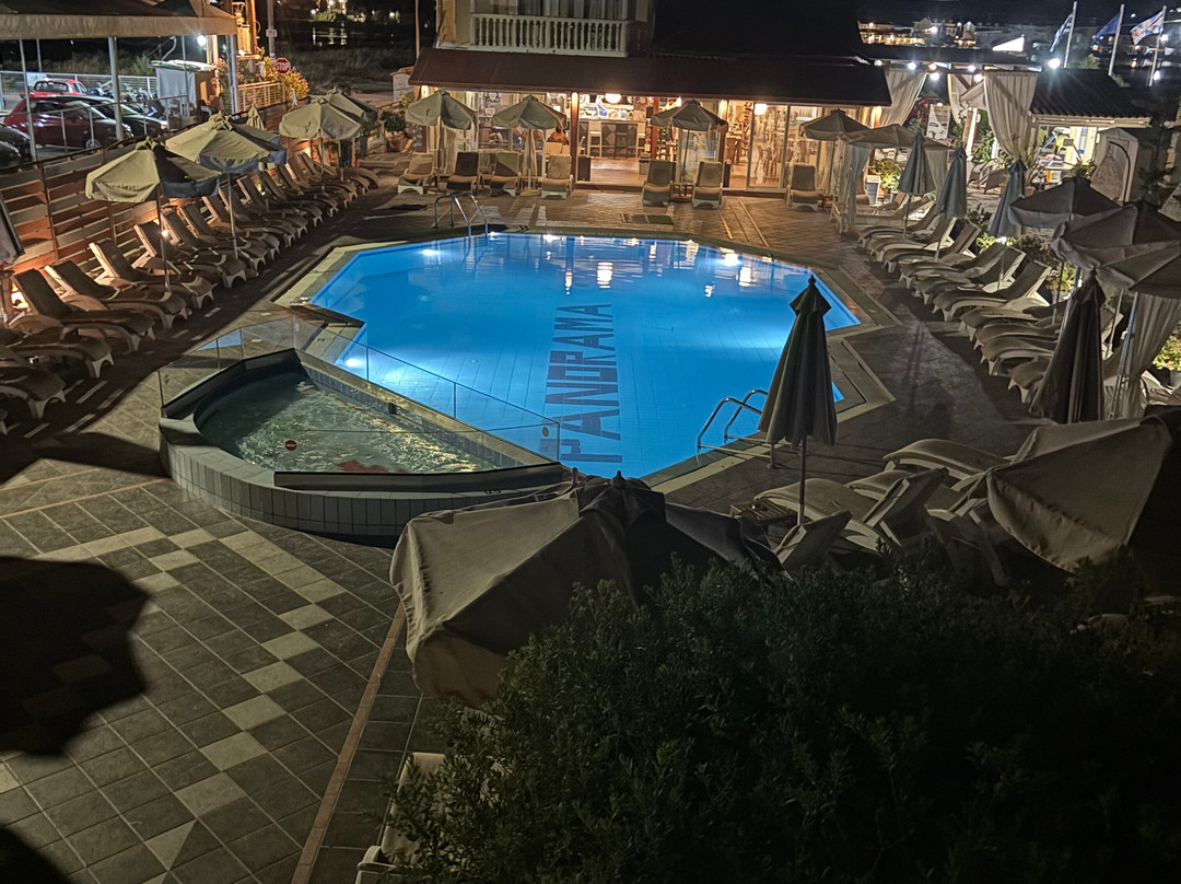 Panorama Studios Apartments主图