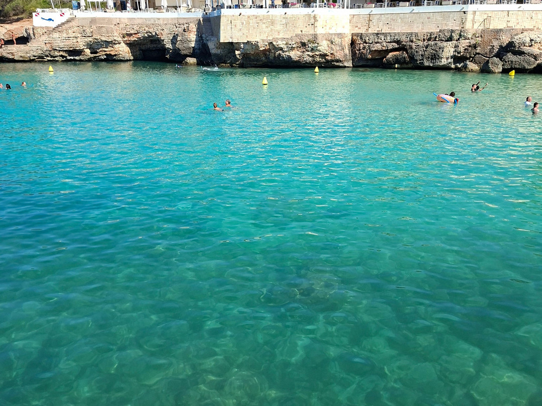 Cala Blanca Beach-卡拉布兰卡必去景点