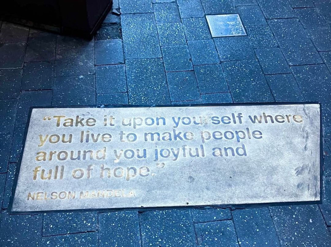 Nelson Mandela Square-桑顿必去景点