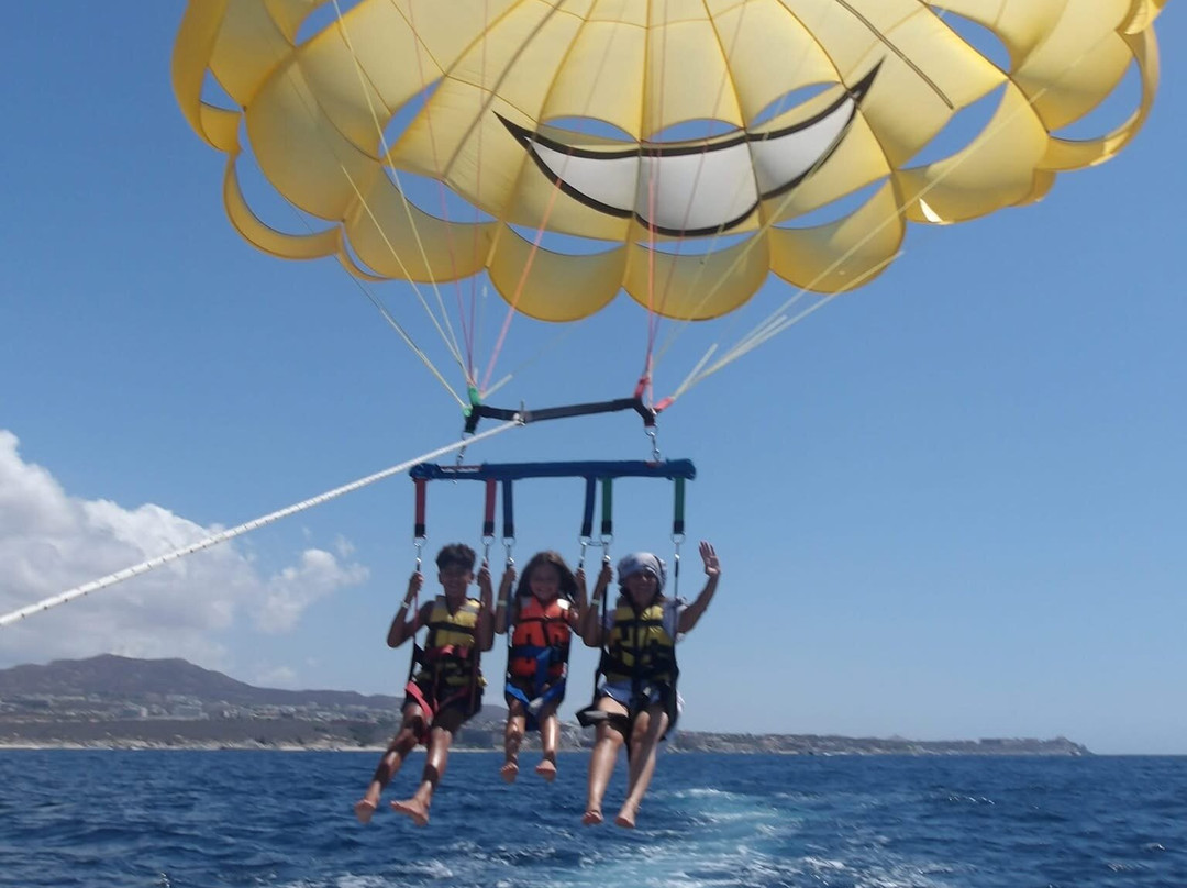 Happy Flights Cabo Parasailing-卡波圣卢卡斯必去景点