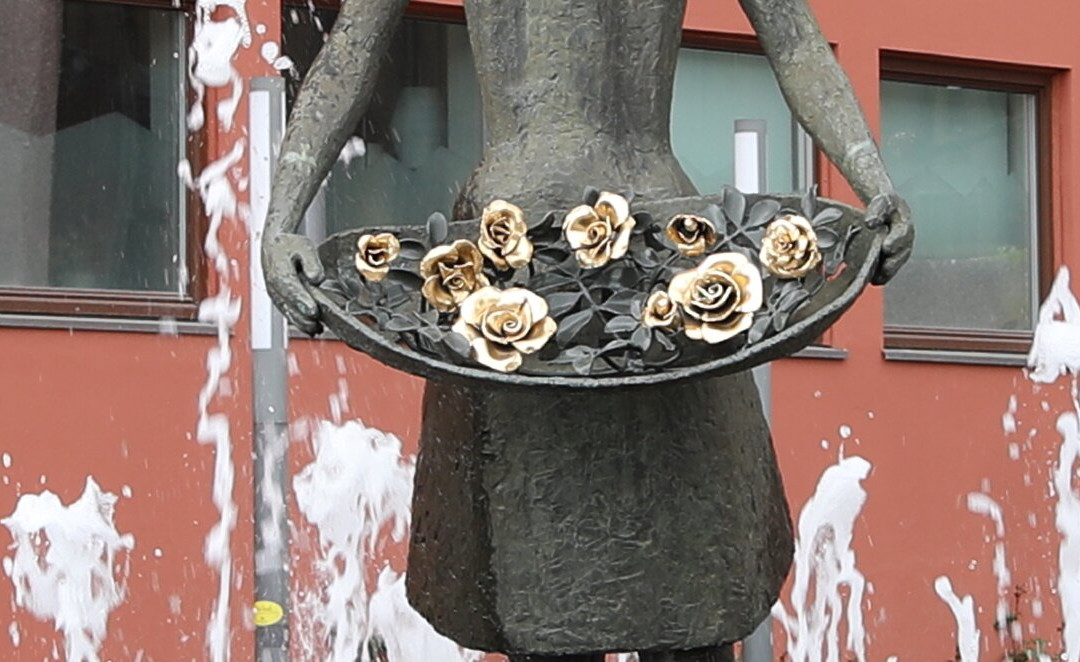 The Rose Maiden Molde Town Hall-莫尔德必去景点