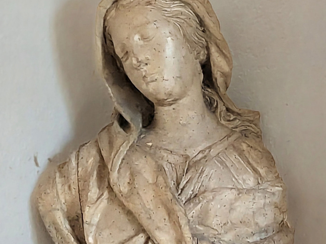 L'eglise Notre-Dame de Lancharre-Chapaize必去景点