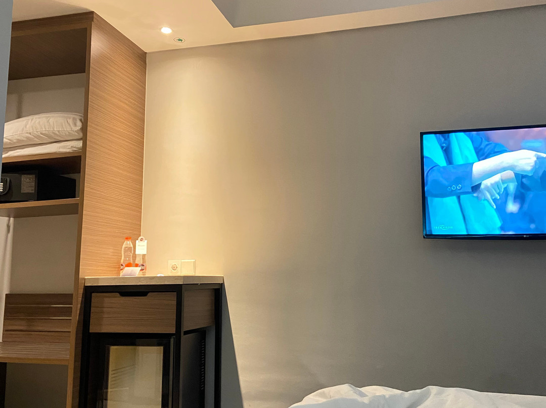 泗水机场瑞士贝尔旅店主图