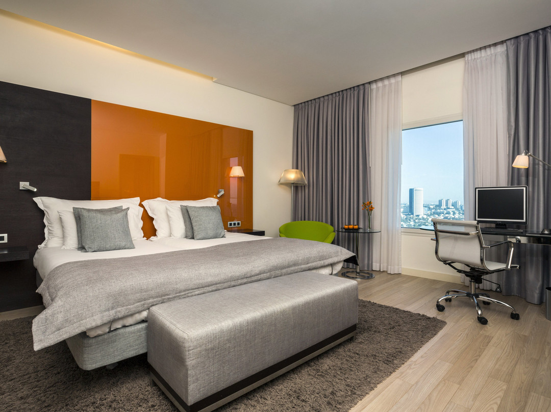 特拉维夫中心皇冠假日酒店主图