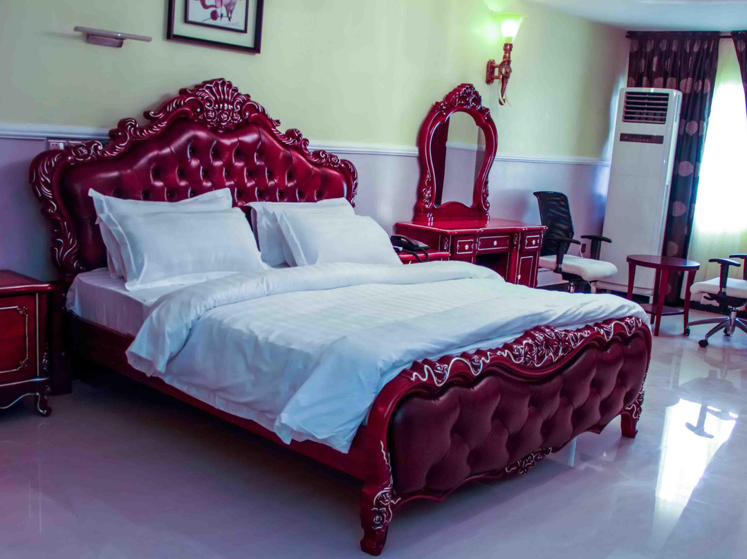 Greatwood Hotel