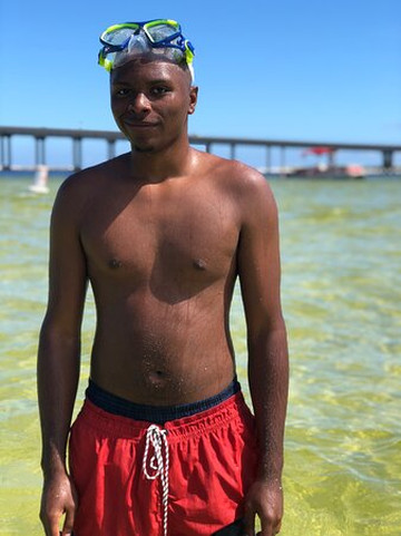 Luther's Pontoon, Waverunner, & Kayak Rentals-德斯廷必去景点