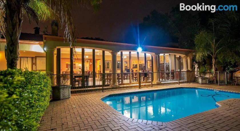 Hutten Heights Lodge主图