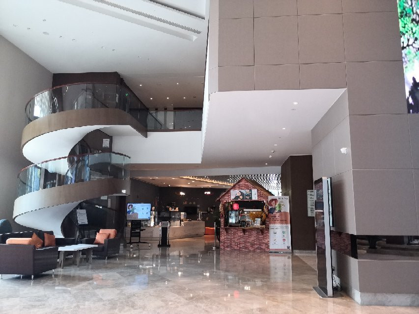 上海国展宝龙丽筠酒店主图