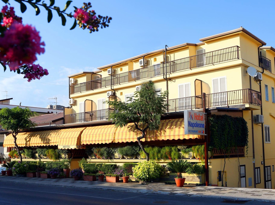 Tortora Marina酒店住宿-Hotel Napoleone